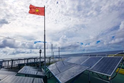 Thủ tướng yêu cầu Bộ Công Thương giải trình về việc phát triển “nóng” điện mặt trời