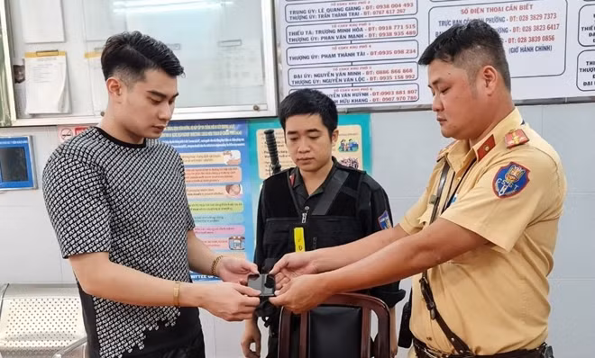 Tang vật được trao trả cho nạn nhân