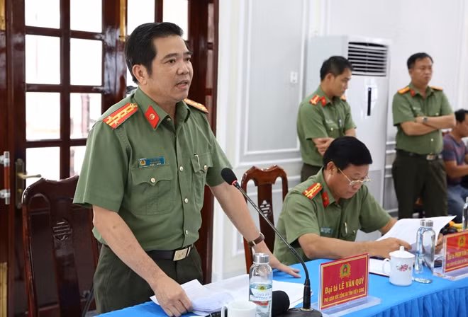 Công an các tỉnh có đường biên giới khu vực Tây Nam Bộ phát biểu tại hội nghị