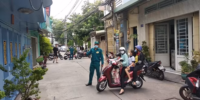 Hiện trường vụ cháy được phong tỏa nghiêm ngặt