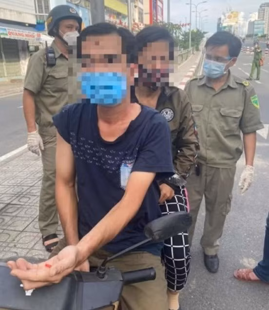 Các đối tượng thông chốt mua ma túy vì nhiều ngày... đói thuốc.