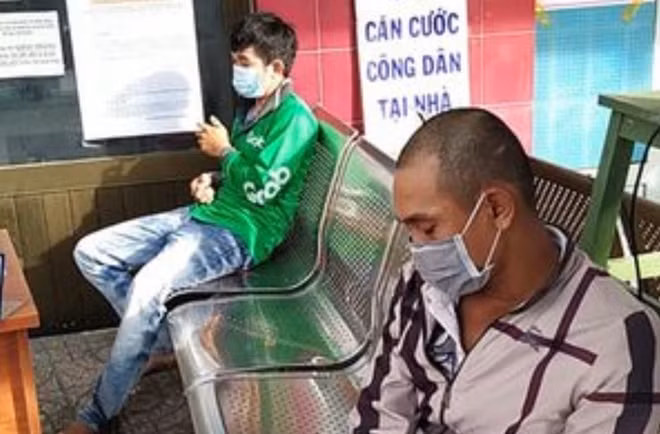 Hai đối tượng tại trụ sở Công an.