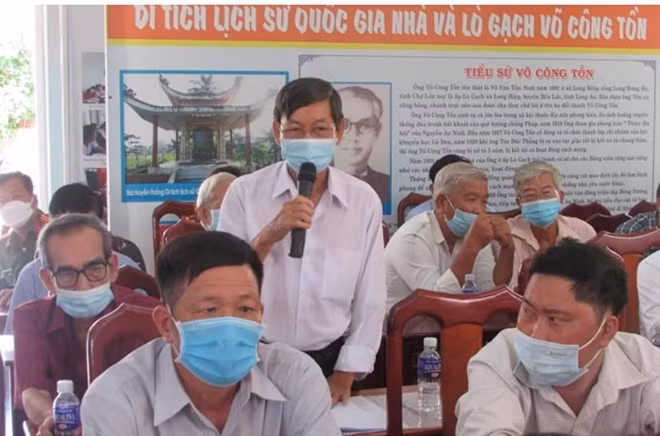 Cử tri huyện Bến Lức tin tưởng vào chương trình hành động của các ứng cử viên trong việc giúp tỉnh nhà phát triển.