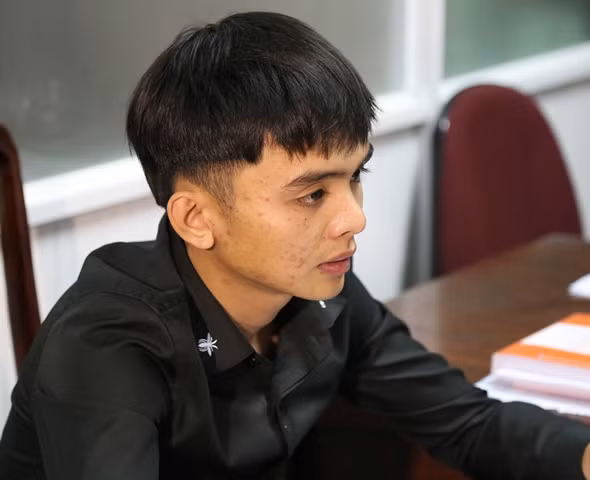 Đức tại Cơ quan công an. Đức tại Cơ quan công an.