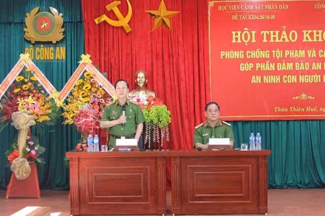 Trung tướng, GS.TS Nguyễn Xuân Yêm, Giám đốc Học viện CSND phát biểu chỉ đạo tại hội thảo.