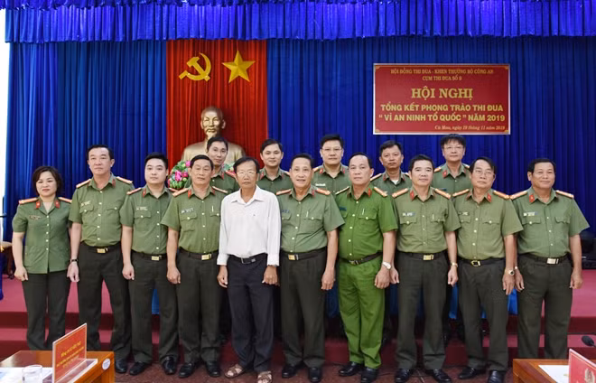 Các đại biểu tham dự Hội nghị.