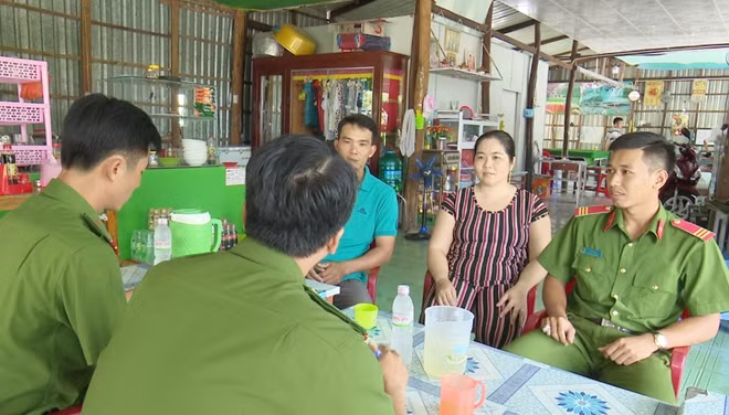Công an huyện Hồng Dân (Bạc Liêu), tuyên truyền về phòng chống tội phạm ma túy đối trong cộng đồng dân cư.