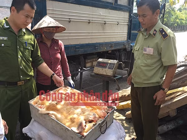 Guốc, chân, mõm bò… đưa đi tiêu thụ nhà hàng, quán bia.