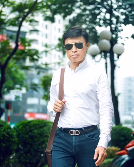 Với ca sỹ Tuấn Ngọc, hạnh phúc là được hát.