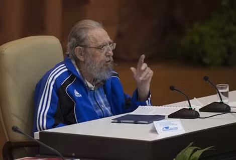 Lãnh tụ Fidel Castro phát biểu chia tay Đại hội.