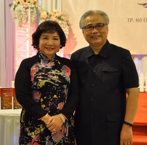 Vợ chồng TS Nguyễn Khắc Thuần, Lý Thị Mai.