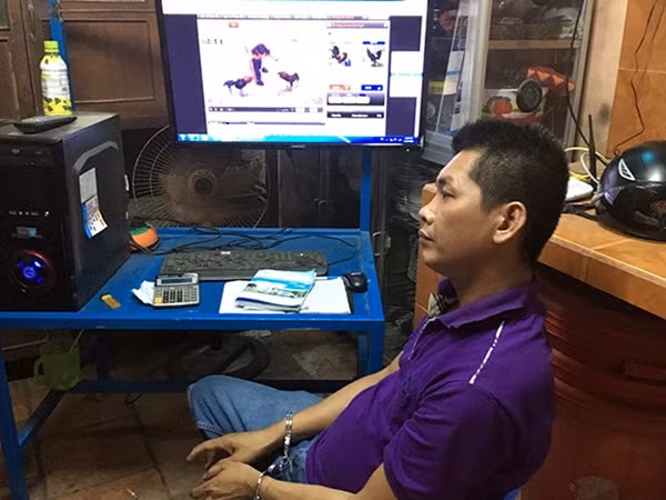 Đối tượng Sang bị bắt cùng tang vật.
