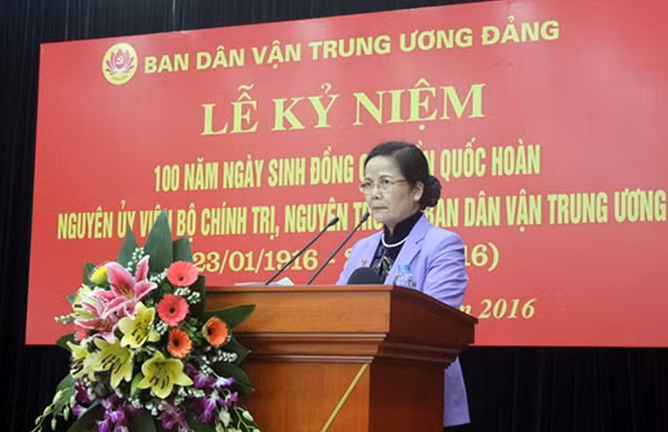 Đồng chí Ngô Thị Doãn Thanh, Uỷ viên Trung ương Đảng, Phó trưởng Ban Dân vận Trung ương đọc diễn văn kỷ niệm.
