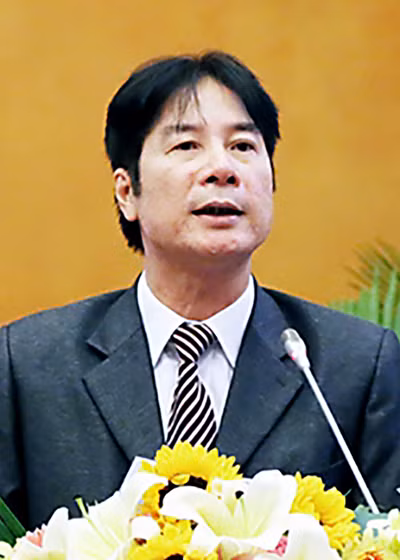 Nhà phê bình Nguyễn Đăng Điệp, Viện trưởng Viện Văn học. Nhà phê bình Nguyễn Đăng Điệp, Viện trưởng Viện Văn học.