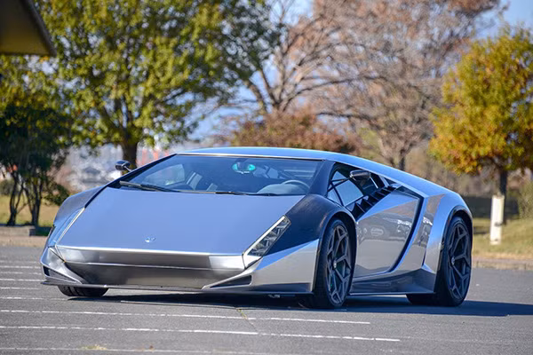 Kode 0 lấy cảm hứng từ siêu xe Lamborghini Aventador.
