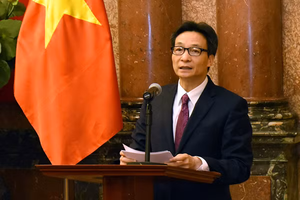 Phó Thủ tướng Vũ Đức Đam phát biểu tại buổi gặp mặt.