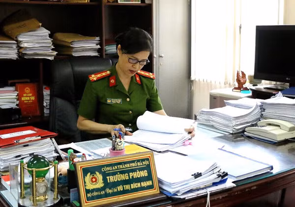 Đại tá Vũ Thị Bích Hạnh, Trưởng phòng Hồ sơ Công an TP Hà Nội.