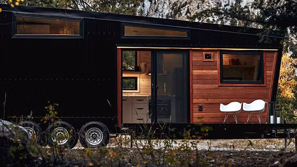 Ngôi nhà di động tí hon Draper do Công ty Land Ark RV thiết kế.