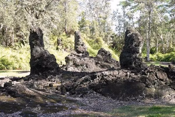 Du khách có thể ghé thăm Công viên cây nham thạch nằm trên đường Pahoa-Pohoiki, phía đông nam Pahoa, thuộc Puna, đảo Hawaii để chiêm ngưỡng những cây nham thạch độc đáo này. Du khách có thể ghé thăm Công viên cây nham thạch nằm trên đường Pahoa-Pohoiki, phía đông nam Pahoa, thuộc Puna, đảo Hawaii để chiêm ngưỡng những cây nham thạch độc đáo này.