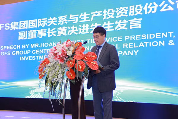 Ông Hoàng Quyết Tiến phát biểu.