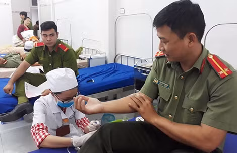 Công an tỉnh Long An nỗ lực đi đầu trong phòng chống dịch COVID-19 ảnh 2