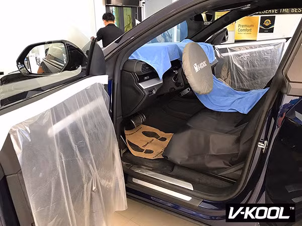 Chiếc Lamborghini Urus ngay khi đến Lào đã được chủ nhân cho đi "làm đẹp".