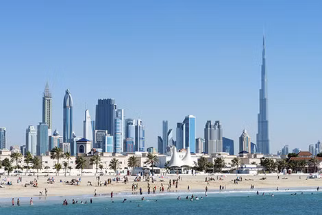Dubai thu hút 15,8 triệu du khách mỗi năm.
