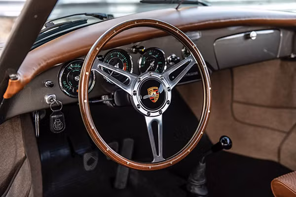 Vô lăng xe Porsche 356.