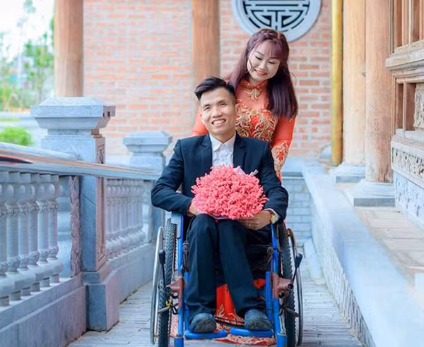 Chú rể Quang Tạo và cô dâu Phạm Trang.