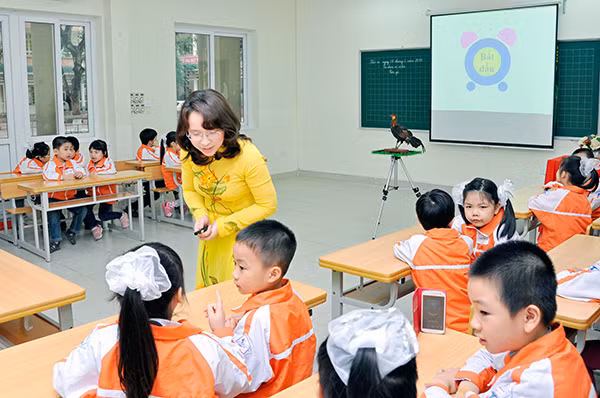 Để có thể bắt kịp với cuộc cách mạng 4.0, trẻ em cần được truyền đạt cách thoát khỏi tư duy gò bó.