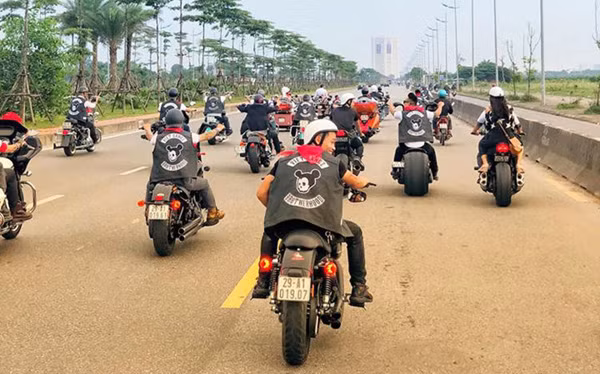 Ngoài Harley-Davidson, có không dưới 30 chiếc môtô phân khối lớn hàng "khủng" khác đến từ các thương hiệu như Ducati, Kawasaki, Yamaha...