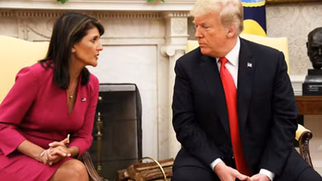 Bà Nikki Haley và Tổng thống Donald Trump tại Phòng Bầu dục, Nhà Trắng, ngày 9-10. Ảnh: Reuters.