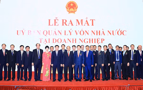 Thủ tướng Nguyễn Xuân Phúc và các đại biểu dự buổi lễ. Ảnh: TTXVN. Thủ tướng Nguyễn Xuân Phúc và các đại biểu dự buổi lễ. Ảnh: TTXVN.