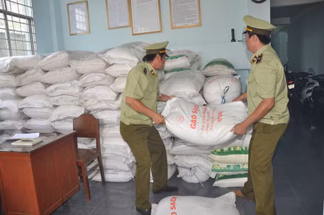 Đường cát Thái Lan nhập lậu gây áp lực cho công tác chống buôn lậu của các cơ quan chức năng.