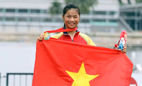 Trương Thị Phương rạng rỡ khi nhận HC. Ảnh: VNE.