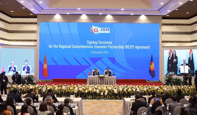 Công nghệ giúp rút ngắn khoảng cách giữa các quốc gia, biến điều không thể thành có thể. Ảnh: ASEAN Vietnam.