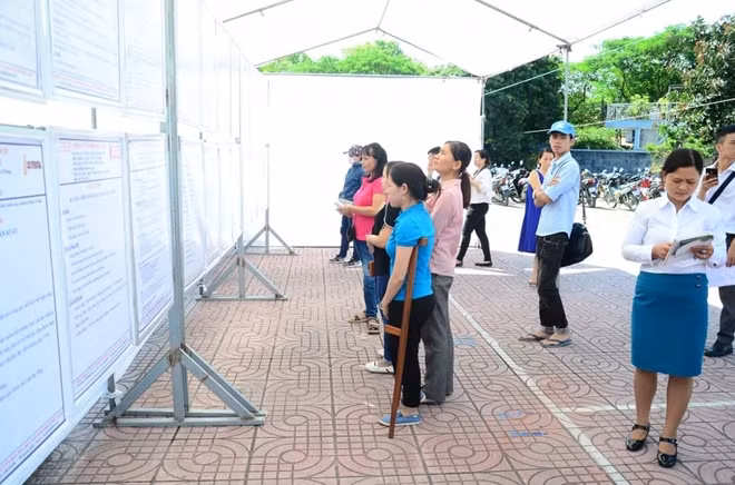 Không ít lao động đang chật vật tìm việc làm do ảnh hưởng của COVID-19.