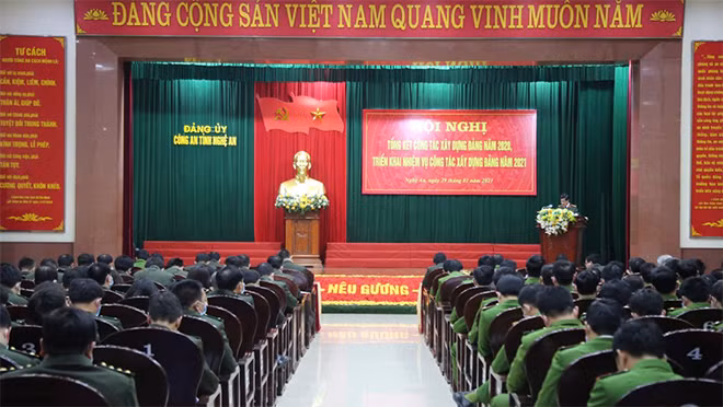 Toàn cảnh hội nghị.