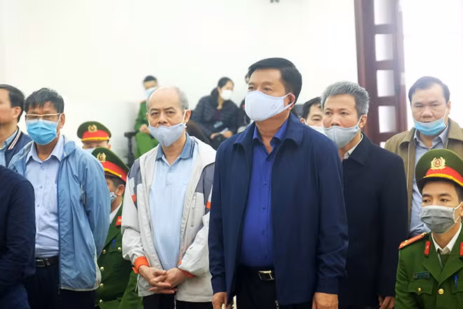 Bị cáo Đinh La Thăng và đồng phạm. Bị cáo Đinh La Thăng và đồng phạm.