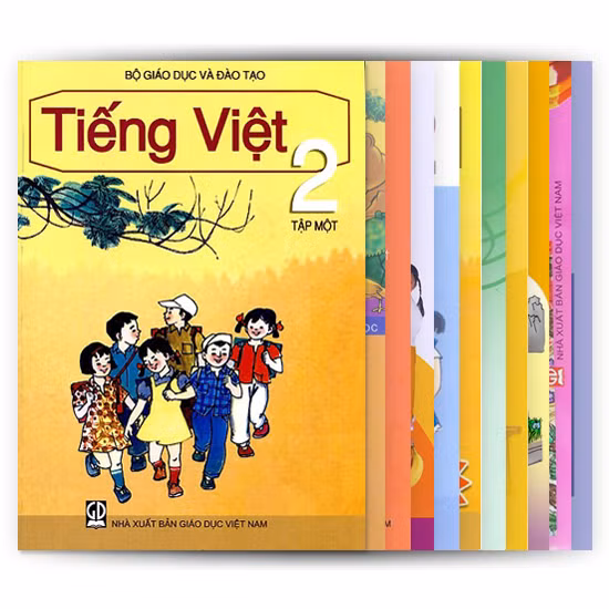 Bộ Tài chính giải thích sách mới đắt hơn do nhiều cuốn hơn.