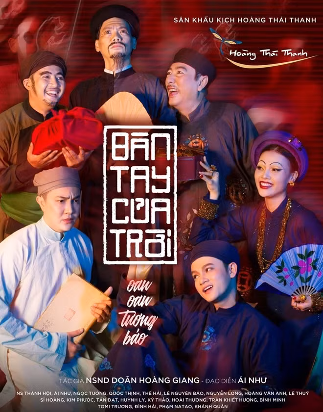 Poster vở kịch “Bàn tay của trời” trên sân khấu Hoàng Thái Thanh.