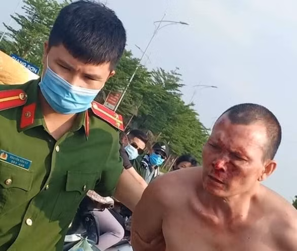 Đối tượng Đặng Phạm Sáu bị bắt giữ. Đối tượng Đặng Phạm Sáu bị bắt giữ.