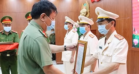 Khai giảng lớp bồi dưỡng nghiệp vụ về kiểm tra, giám sát, thi hành kỷ luật Đảng trong CAND ảnh 5