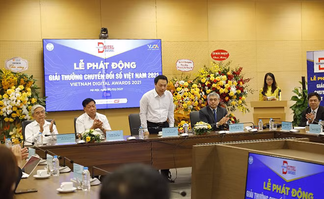 Thứ trưởng Bộ Thông tin và Truyền thông phát biểu tại lễ phát động.
