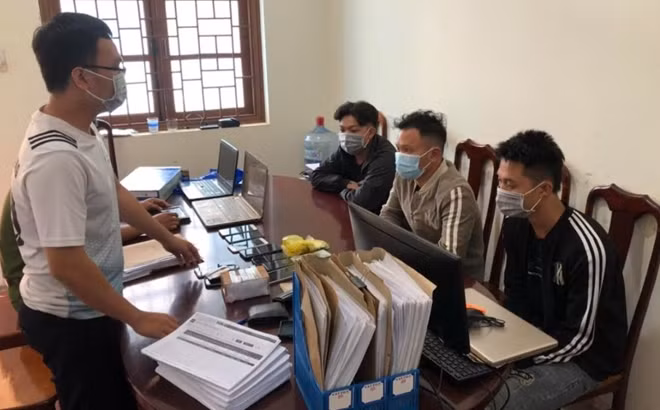 Các đối tượng tại cơ quan điều tra.