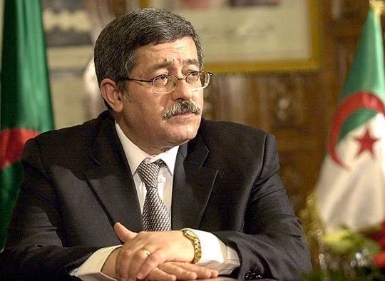 Cựu Thủ tướng Algeria Ahmed Ouyahia bị tuyên phạt 15 năm tù giam.