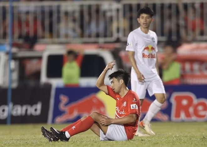 CLB TP Hồ Chí Minh gây thất vọng dù có dàn ngoại binh đắt tiền.