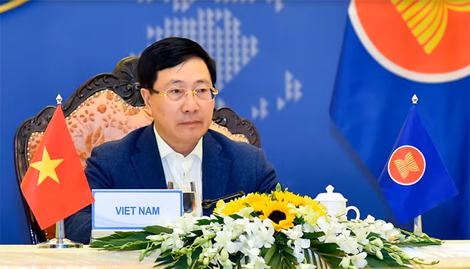 Phó Thủ tướng, Bộ trưởng Ngoại giao Phạm Bình Minh.