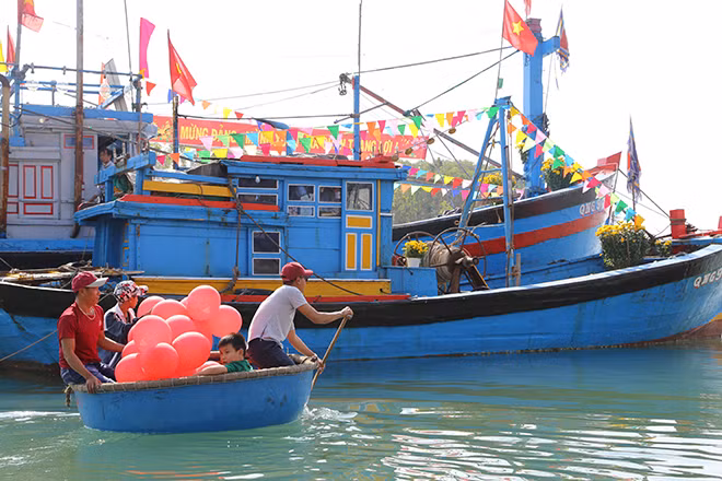 Lễ ra quân nghề cá.