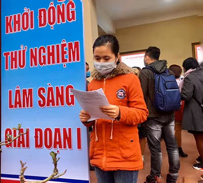 Em Đ.T.Q.M - sinh viên Đại học Y Hà Nội tìm hiểu thông tin nghiên cứu thử nghiệm lâm sàng vaccine COVID-19 Covivax.